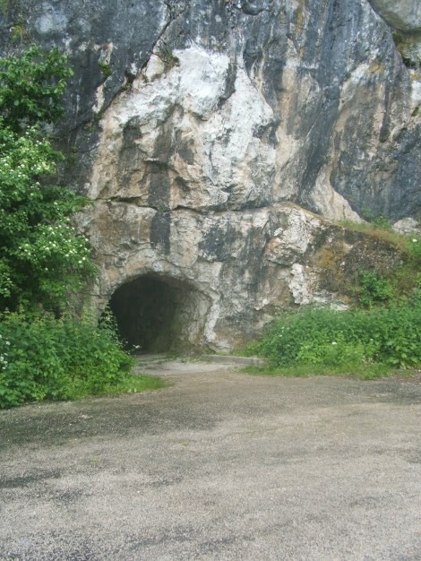 Cave_hole